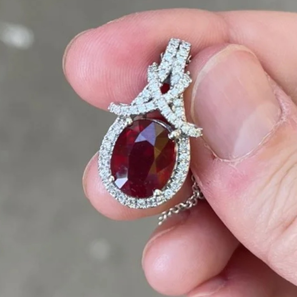 14k gold ruby Diamond necklace